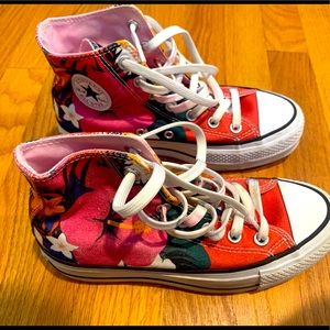 Size 5 floral high top converse